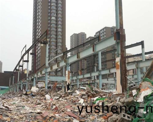 拆(chai)遷(qian)工(gong)程(cheng)